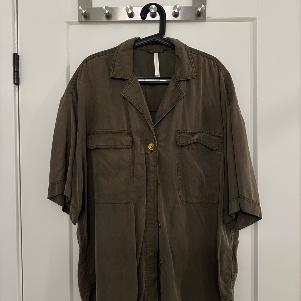 Oversized short sleeve cargo shirt The Group Babaton